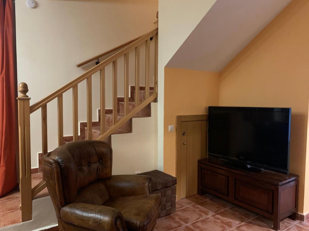 Chalet Pradonavas Navas de San Antonio Екстер'єр фото