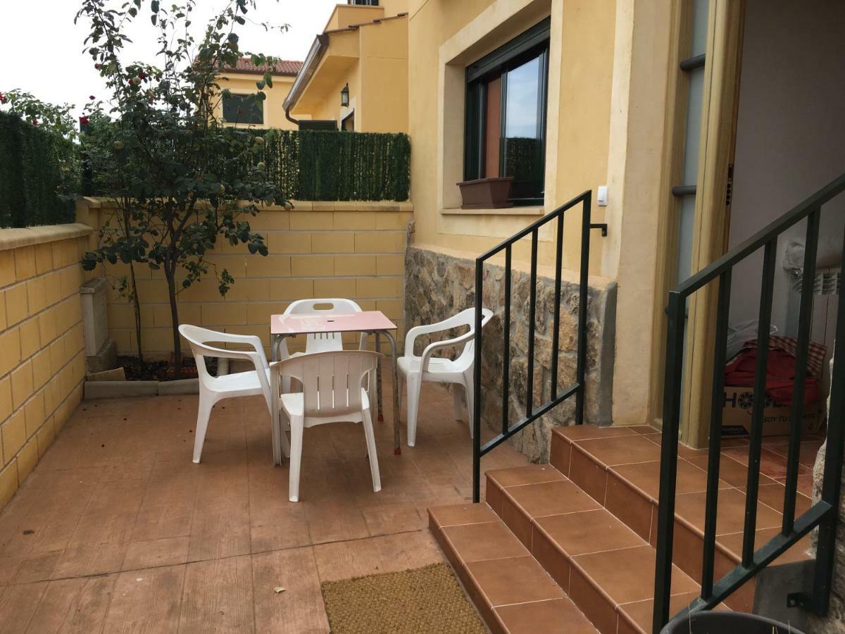 Chalet Pradonavas Navas de San Antonio Екстер'єр фото